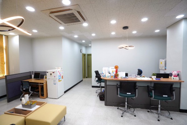 상담접수데스크.jpg